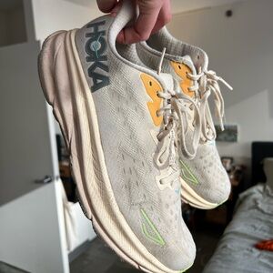 Hoka One One Clifton 9 Sneakers Women’s size 11